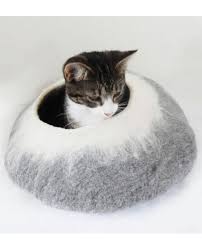 Handcrafted by artisan women of nepal. Handmade Felt Cat Cavehandmade Felt Cat Cave Nepal Felt Craft Industries Wholesaler Manufacture And Exporter For All Kind Of Handmade Felt Cat Cave Nepal Felt Cat House