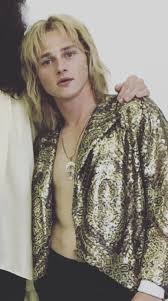 Ben Hardy In Bohemian Rhapsody Roger Taylor Queen Ben Hardy Queen Freddie Mercury