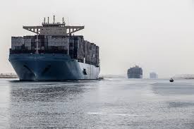 The ship stuck in the suez canal. Y1sh4lbjv2qcpm