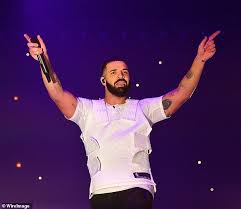 While attending johnson & wales university in miami, chyna resumed stripping, eventually dropping out from the blac chyna is a famous american model and music video artist. Blac Chyna Wears Mini Dress For Meeting With Michael Blackson Daily Mail Online