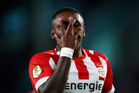 The netherlands international made his first team debut for psv at the age of 17 and went on to establish himself as a regular in the team during the 2016/17 season where he made 33 appearances. Manchester United Establish Psv Contact Over Steven Bergwijn