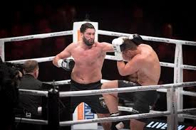 View complete tapology profile, bio, rankings, photos, news and record. Aangehouden Uitdager Van Rico Verhoeven Krijgt Klap Op Klap Buiten De Ring Vechtsport Ad Nl