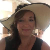 Wendy Layton's Instagram, Twitter & Facebook