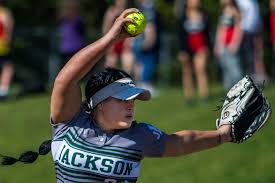 Slow pitch softball pitching techniques, instructions and lessons are not easy to find. Pitch Limits In Softball Some Say Yes Some Say No Heraldnet Com