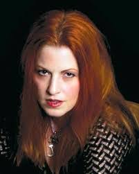 Laurie Hedlund's Instagram, Twitter & Facebook