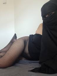 Horny Arab Hijabi… if i was your mom would you still be stroking  🍆🧕💁🏻‍♀️🙈 : r/OnlyFans101