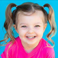 Roxanne Adkins's Instagram, Twitter & Facebook