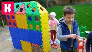 мистер макс Play мистер макс Play мистер макс Play Zamok Princessy Iz Ogromnogo Konstruktora Katya Upala Zlitsya I Plachet Ustroili Zhelejnyj Chellendzh Detskij Kanal Mister Maks I Mis Zamok Princessy Princessy Video