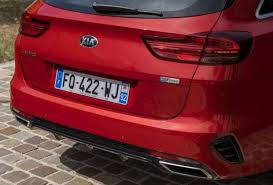 Ce remplacement s'est effectué conjointement pour la berline et le break, lequel n'a pourtant pas bénéficier des mêmes égards en termes de communication. Essai Auto Nouvelle Kia Cee D Kia Ceed Sw Hybride Rechargeable 14 09 2020 Ouest France Auto