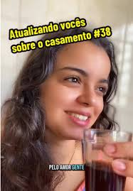 Ella Andrade (@ellaandradeblog)