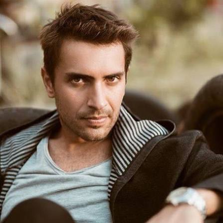 UlaşTunaAstepe اولاش تونا حصل على جائزة افضل ممثل 💥