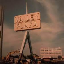The Old Valley Plaza In El Centro With The Kxo Building In The Background Imperial County Holtville Valley