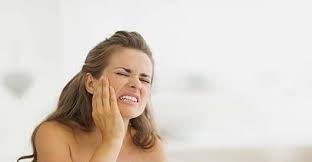 Dicke Backe Diese Massnahmen Helfen Bei Einer Geschwollenen Wange Dentalwissen