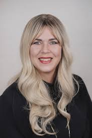 Joan Dreyer's Instagram, Twitter & Facebook