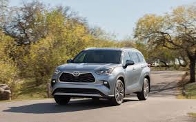 Matt smith test drive review: Comparison Toyota Highlander Platinum 2020 Vs Mitsubishi Outlander Sel 2019 Suv Drive