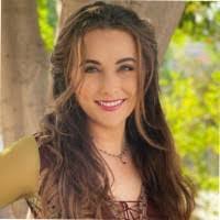 Rachel Michelson's Instagram, Twitter & Facebook