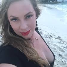 ISO photographers for a family portrait TIA