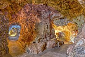 5 Rescued After Being Trapped Underground at Grand Canyon Caverns