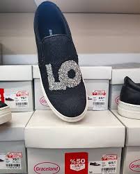 Deichmann 34 95 Mi Daha Ne Olsun Supeeer Indirimvar Indirimliurunler Indirim Indirimli Alisveri Vans Classic Slip On Vans Classic Slip On Sneaker Sneakers