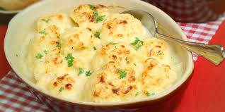 Bei diesem leckeren low carb hackfleisch blumenkohl auflauf wirst du noch nicht einmal die nudeln oder kartoffeln vermissen. Low Carb Blumenkohl Gratin Einfach Und Schnell Gesunderezepte Me