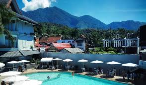 Hotel Dengan Kolam Renang Air Hangat Di Garut Berendam Lama Lama Nggak Masalah Traveling Yuk