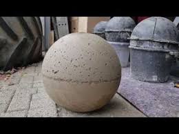 Diy Beton Giessen Romantische Trittplatten Zauberhafte Wasserschalen Und Frohliche Windlichter Youtube Concrete Diy Concrete Crafts Concrete Projects