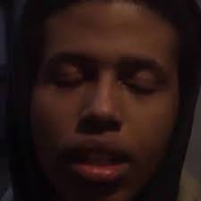 Stream Mark Moreira music