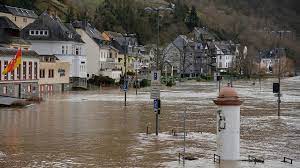 Wenn hochwasser den weg zur arbeit behindert. Hochwasser Hat Rheinland Pfalz Fest Im Griff