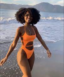 Pin By Pamela Castro On Looks V2 Cute Bathing Suits Trendy Swimsuits Swimsuits Outfits