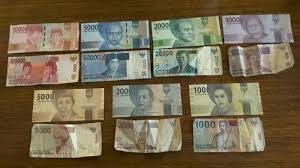 Sama seperti mimpi mendapatkan uang kertas, arti mimpi mendapat koin juga memiliki arti yang buruk. 13 Arti Mimpi Dikasih Uang Kertas Pertanda Keberuntungan Primbon88