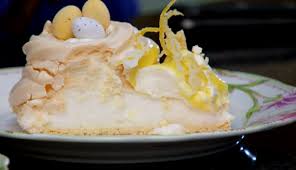 Mary Berry S Easter Lemon Pavlova Recipe On Bake Off Easter Masterclass Lemon Pavlova Recipe British Baking Show Recipes Pavlova Recipe