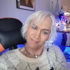 When I told my girlfriend that I was too strong, she'd slapped me