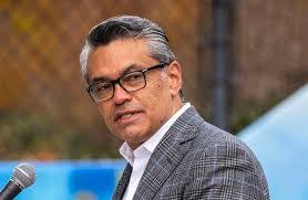 David Mounts's Instagram, Twitter & Facebook