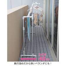 狭いベランダにも置ける奥行スリム派 こんなに奥行が浅いのに竿が２本 ハンガー干しもできるのは 上下の竿の高低差が秘訣 場所をとらずにたっぷり干せます かさばらないから室内干しにもおすすめ 軽量設計で パタパタと小さくスリムにたためるから 続きは商品