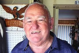 Breton Bay shack squatters told to move by WA government or faces hefty  fines