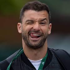 Martha Hough's Instagram, Twitter & Facebook