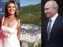 One social media post claiming the house is putin's that was shared on april 3 has received more than 9,000 likes and a viral photo claiming to be russian president vladimir putin's house online is false. Putin S Palace Alexei Navalny Palace Of 100 Billion Rupees Near Vladimir Putin Looting Of The Government Treasury On Girlfriends Alexi Navalny Bcfocus