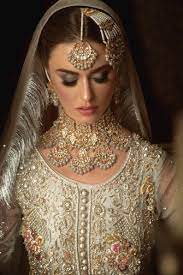 On every wedding ceremony in india and pakistan. Bridal Jewelry Set Kundan Jewelry Set Pakistani Jewelry Etsy Pakistani Bridal Jewelry Indian Bridal Jewelry Sets Bridal Jewelry Sets