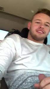 Jerking off with friend in the car - ThisVid.com
