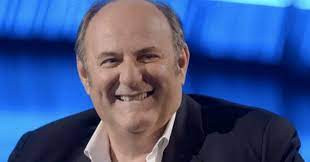 Durante l'inverno del 2021 gerry scotti è diventato nonno per la prima volta: L Ufficio Stampa Di Gerry Scotti Non E Mai Stato In Terapia Intensiva Il Fatto Quotidiano