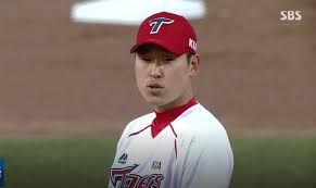He played for the kia tigers of the kbo league from 2005 to 2013, and 2015 to 2019. ê¹€ìˆ˜í˜„ê³¼ ê²°í˜¼ ìœ¤ì„ë¯¼ ì—°ë´‰ ìž¬ì‚°ë¶€í„° ì¤€ë¹„ ì¤'ì¸ ì§ì—…ê¹Œì§€ ëˆˆê¸¸ ë„¤ì´ë²„ í¬ìŠ¤íŠ¸