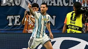 Lionel Messi anota para Argentina y marca dos nuevos récords en la historia de los Mundiales