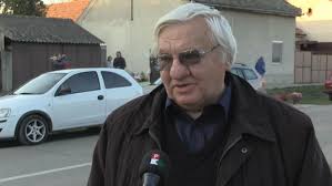 Között a magyar köztársaság miniszterelnöke. Csorba Bela Gyurcsany Ferenc Egy Politikai Pojaca