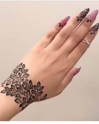 Abstract Mehndi Designs Using Floral And Leaf Patterns In 2020 Wrist Henna Henna Tattoo Designs Mehndi Designs For Hands