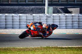 All orders are custom made and most ship worldwide within 24 hours. Dani Pedrosa Facebook