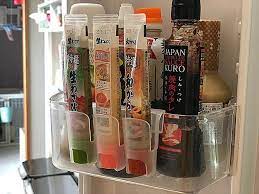 100均 チューブホルダー の 斜め上 使いに感動 冷蔵庫 だけじゃない 収納アイデア6選 収納 アイデア 100均 ホルダー