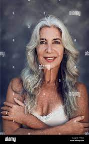 Woman cleavage 50 hi-res stock photography and images - Alamy