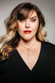 Tara Curtis's Instagram, Twitter & Facebook