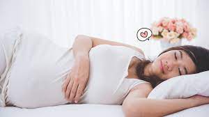 Kualitas tidur yang baik akan dapat diperoleh jika ibu hamil pada usia kehamilan 5 bulan memperhatikan bagaimana posisi tidur ibu hamil 5 bulan yang nyaman. Ini Dia 7 Posisi Tidur Ibu Hamil Yang Paling Baik Orami