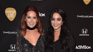 Vanessa hudgens hat kurze haare fotos: Vanessa Hudgens Nacktfotos Nun Ermittelt Das Fbi Promiflash De